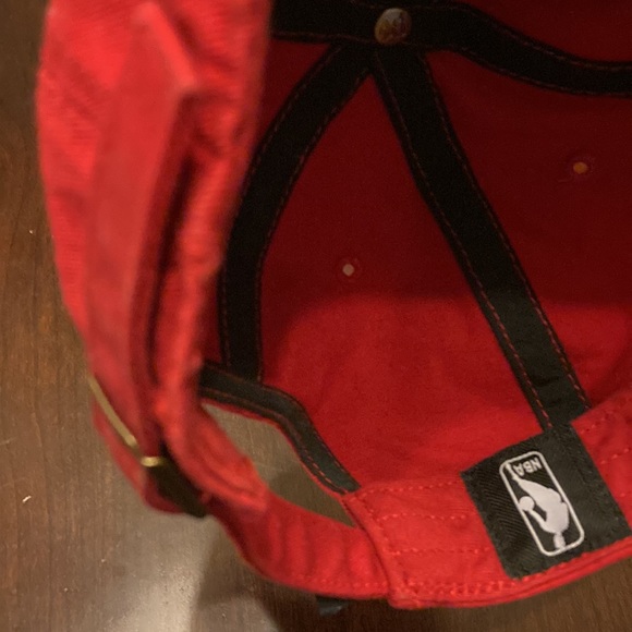 Chicago Bulls FSB NBA 2-Tone Clean Up Red/Black Cap - Picture 8 of 9